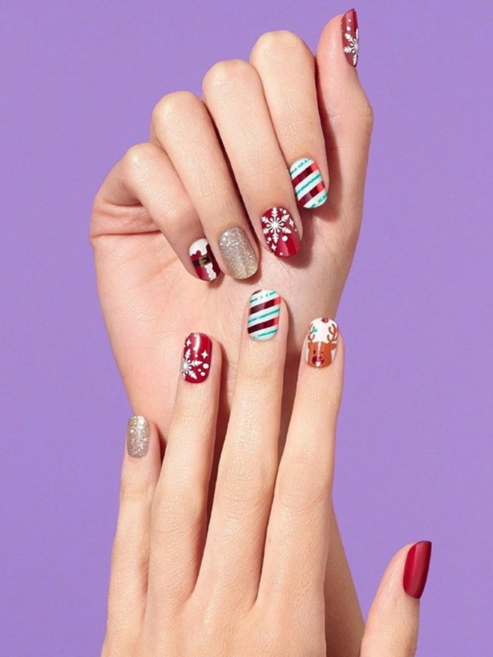 Dashing Diva GLOSS Ultra Shine Gel Nail Strips - Christmas holiday Santa